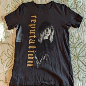Taylor Swift Reputation Concert T-shirt